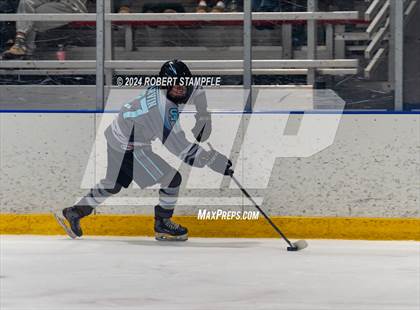 Thumbnail 2 in Central Catholic @ Seneca Valley photogallery.