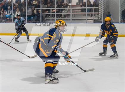 Thumbnail 2 in Central Catholic @ Seneca Valley photogallery.