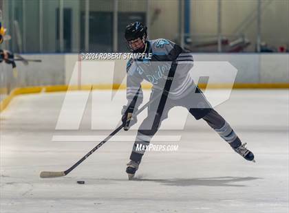 Thumbnail 2 in Central Catholic @ Seneca Valley photogallery.