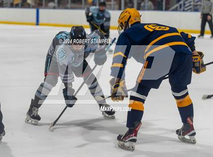 Thumbnail 1 in Central Catholic @ Seneca Valley photogallery.