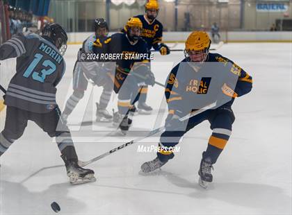 Thumbnail 3 in Central Catholic @ Seneca Valley photogallery.