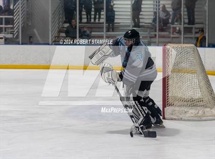 Thumbnail 3 in Central Catholic @ Seneca Valley photogallery.