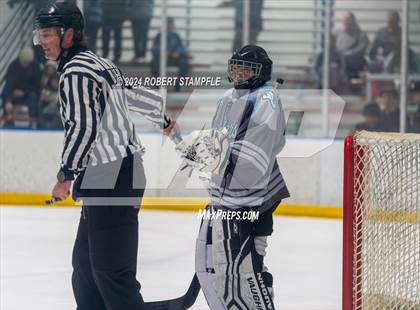 Thumbnail 3 in Central Catholic @ Seneca Valley photogallery.