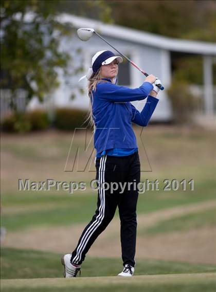 Thumbnail 2 in CIF State SoCal Girls Golf Championships photogallery.