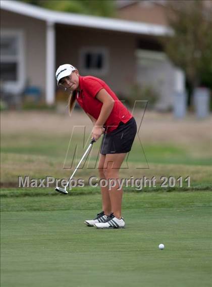 Thumbnail 2 in CIF State SoCal Girls Golf Championships photogallery.