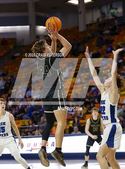 Thumbnail 3 in Desert Hills vs Dixie (UHSAA 4A Quarterfinal) photogallery.