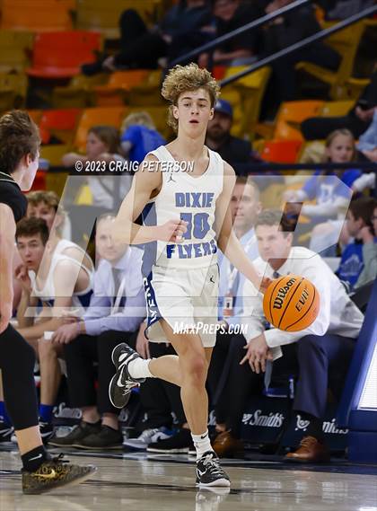 Thumbnail 2 in Desert Hills vs Dixie (UHSAA 4A Quarterfinal) photogallery.