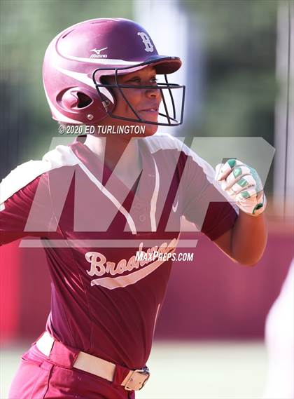 Thumbnail 2 in Brookwood @ Lassiter photogallery.