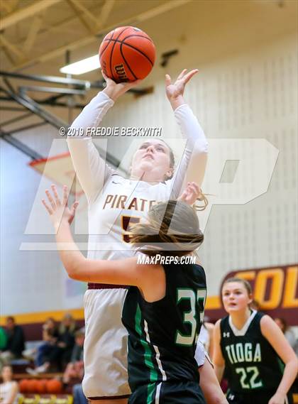 Thumbnail 3 in Tioga @ Collinsville photogallery.