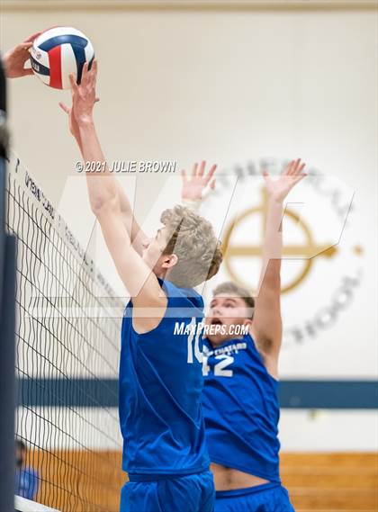 Thumbnail 1 in Indianapolis Bishop Chatard @ Cathedral photogallery.