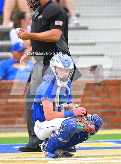 Thumbnail 3 in East Ascension @ Sulphur (LHSAA Division I Non-Select Bi-District) photogallery.