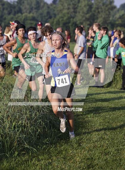 Thumbnail 2 in Huntington North Invitational photogallery.