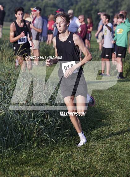 Thumbnail 3 in Huntington North Invitational photogallery.