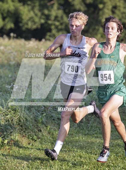 Thumbnail 2 in Huntington North Invitational photogallery.