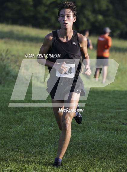 Thumbnail 3 in Huntington North Invitational photogallery.