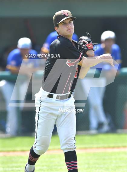 Thumbnail 1 in Palos Verdes vs. Bishop Amat (Diamond National Classic) photogallery.