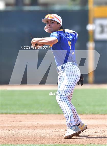 Thumbnail 1 in Palos Verdes vs. Bishop Amat (Diamond National Classic) photogallery.