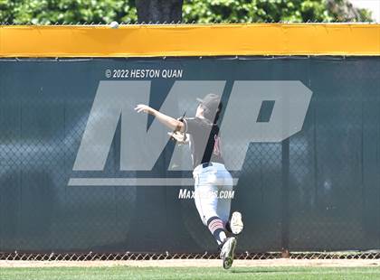 Thumbnail 2 in Palos Verdes vs. Bishop Amat (Diamond National Classic) photogallery.