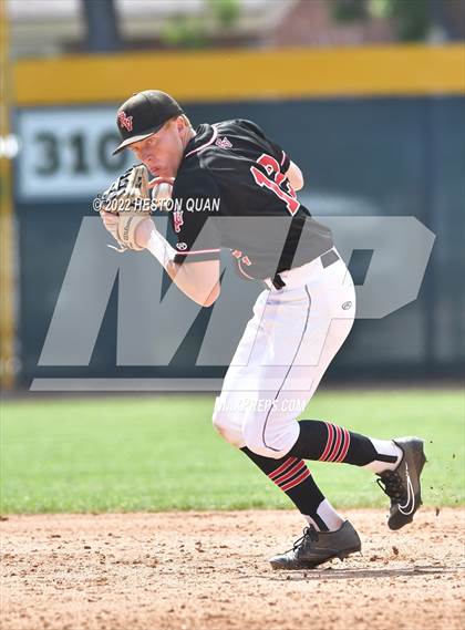 Thumbnail 2 in Palos Verdes vs. Bishop Amat (Diamond National Classic) photogallery.