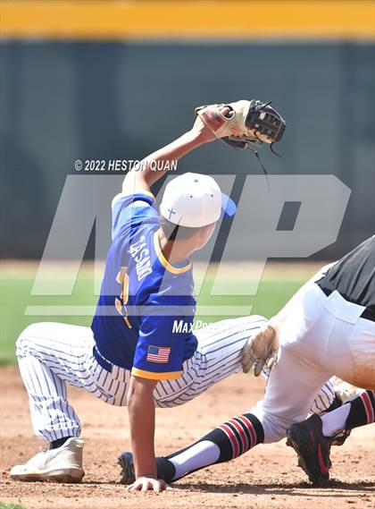 Thumbnail 3 in Palos Verdes vs. Bishop Amat (Diamond National Classic) photogallery.