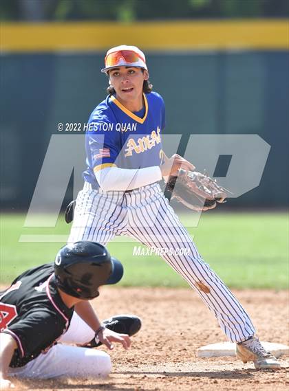 Thumbnail 1 in Palos Verdes vs. Bishop Amat (Diamond National Classic) photogallery.