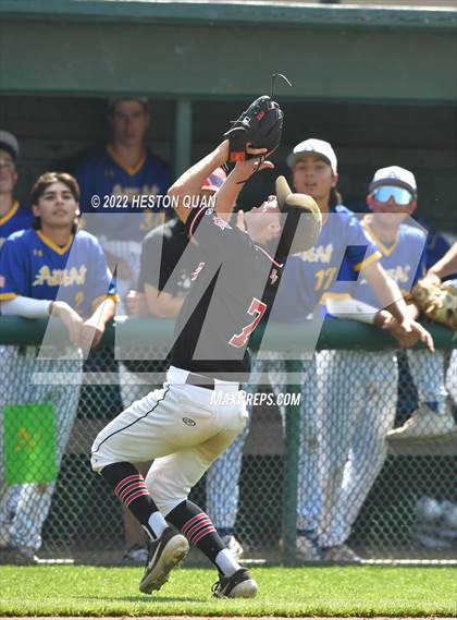 Thumbnail 2 in Palos Verdes vs. Bishop Amat (Diamond National Classic) photogallery.