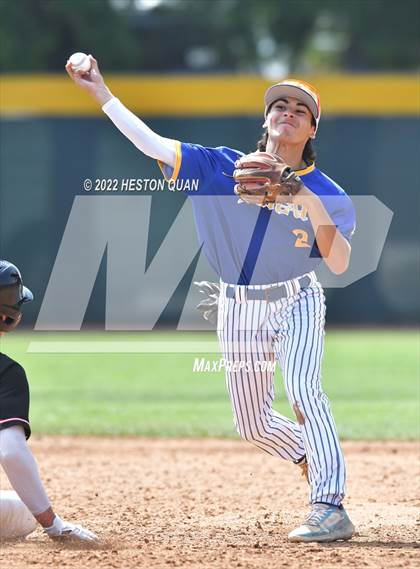 Thumbnail 3 in Palos Verdes vs. Bishop Amat (Diamond National Classic) photogallery.
