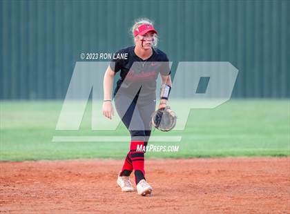 Thumbnail 1 in Ponca City @ Mustang photogallery.