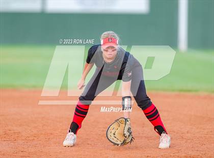 Thumbnail 1 in Ponca City @ Mustang photogallery.