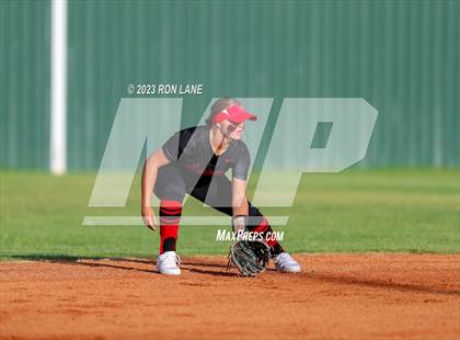 Thumbnail 1 in Ponca City @ Mustang photogallery.