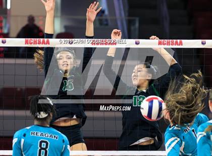 Thumbnail 3 in Green Hope vs. Ronald Reagan (NCHSAA 4A Final) photogallery.