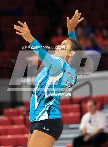 Thumbnail 1 in Green Hope vs. Ronald Reagan (NCHSAA 4A Final) photogallery.