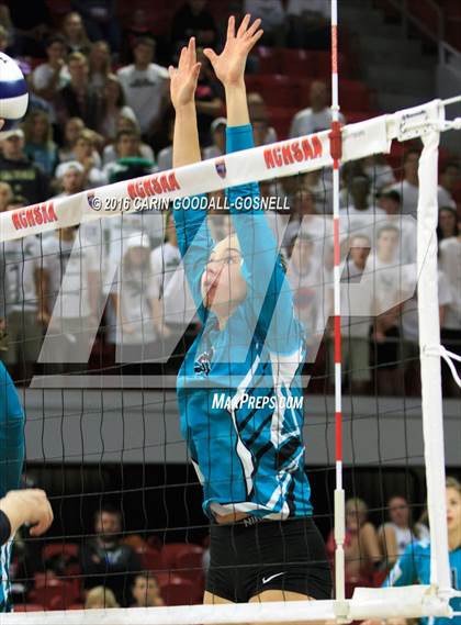 Thumbnail 3 in Green Hope vs. Ronald Reagan (NCHSAA 4A Final) photogallery.