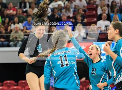 Thumbnail 2 in Green Hope vs. Ronald Reagan (NCHSAA 4A Final) photogallery.