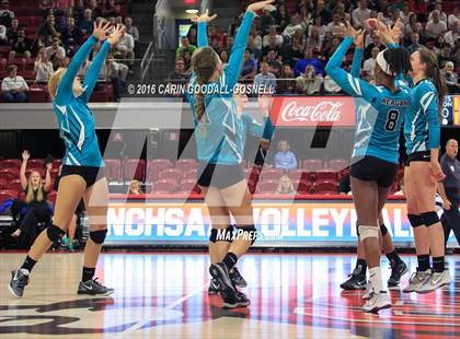 Thumbnail 2 in Green Hope vs. Ronald Reagan (NCHSAA 4A Final) photogallery.