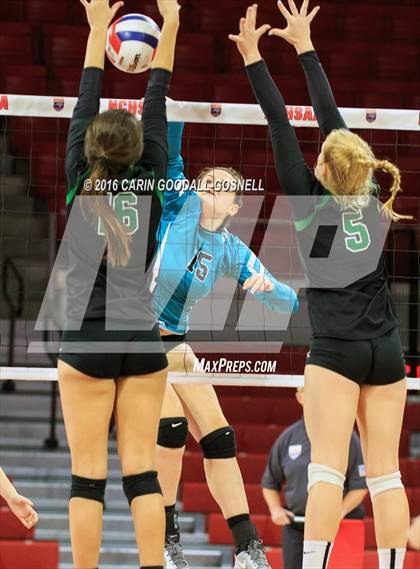 Thumbnail 1 in Green Hope vs. Ronald Reagan (NCHSAA 4A Final) photogallery.