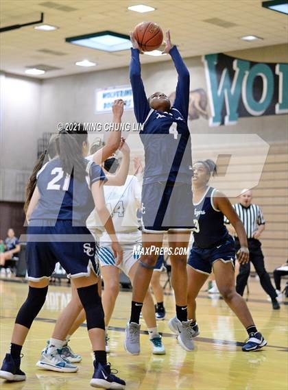 Thumbnail 1 in Aliso Niguel vs. Sierra Canyon photogallery.
