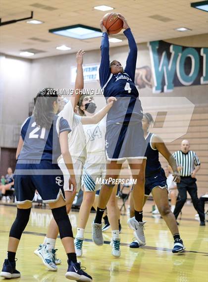 Thumbnail 2 in Aliso Niguel vs. Sierra Canyon photogallery.