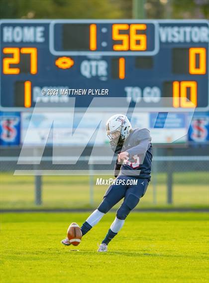 Thumbnail 3 in Goldsboro @ Terry Sanford (Homecoming game) photogallery.