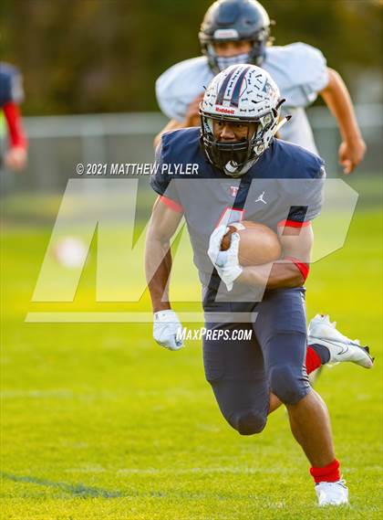 Thumbnail 2 in Goldsboro @ Terry Sanford (Homecoming game) photogallery.