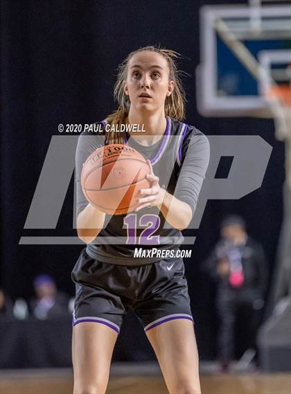 Thumbnail 2 in Lake Washington vs. Eastside Catholic (WIAA 3A Semifinal) photogallery.