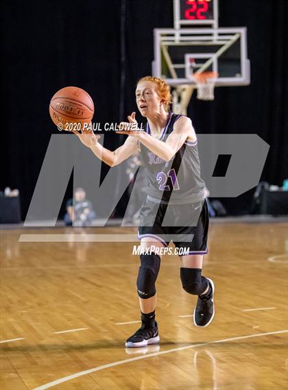Thumbnail 2 in Lake Washington vs. Eastside Catholic (WIAA 3A Semifinal) photogallery.