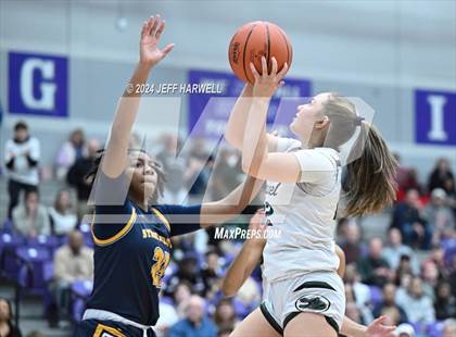 Thumbnail 3 in Streetsboro vs. Laurel (OHSAA D2 Regional Final) photogallery.