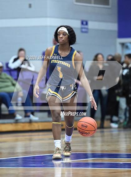 Thumbnail 3 in Streetsboro vs. Laurel (OHSAA D2 Regional Final) photogallery.