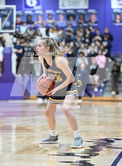 Thumbnail 2 in Streetsboro vs. Laurel (OHSAA D2 Regional Final) photogallery.