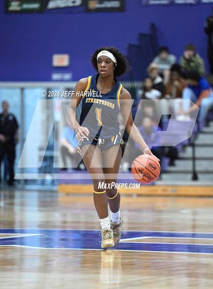 Thumbnail 3 in Streetsboro vs. Laurel (OHSAA D2 Regional Final) photogallery.