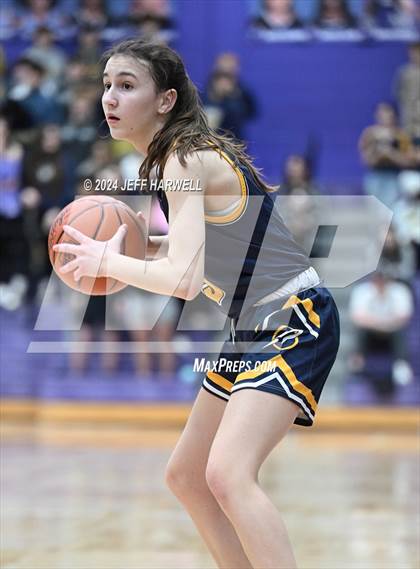 Thumbnail 3 in Streetsboro vs. Laurel (OHSAA D2 Regional Final) photogallery.