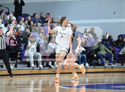 Thumbnail 1 in Streetsboro vs. Laurel (OHSAA D2 Regional Final) photogallery.