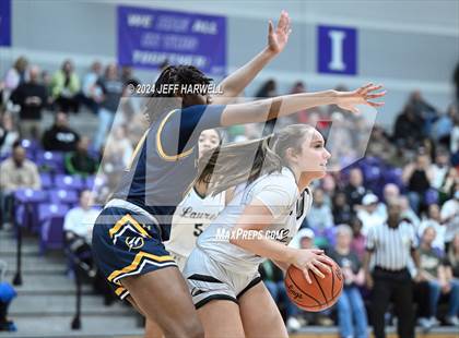 Thumbnail 1 in Streetsboro vs. Laurel (OHSAA D2 Regional Final) photogallery.