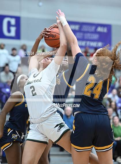 Thumbnail 1 in Streetsboro vs. Laurel (OHSAA D2 Regional Final) photogallery.